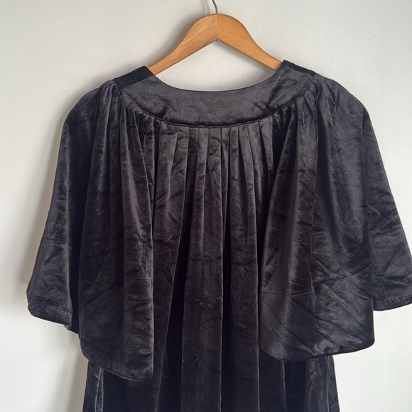 TUCKERNUCK POMANDER PLACE Black Velvet Finley Flutter Sleeve Top medium - Picture 6 of 10